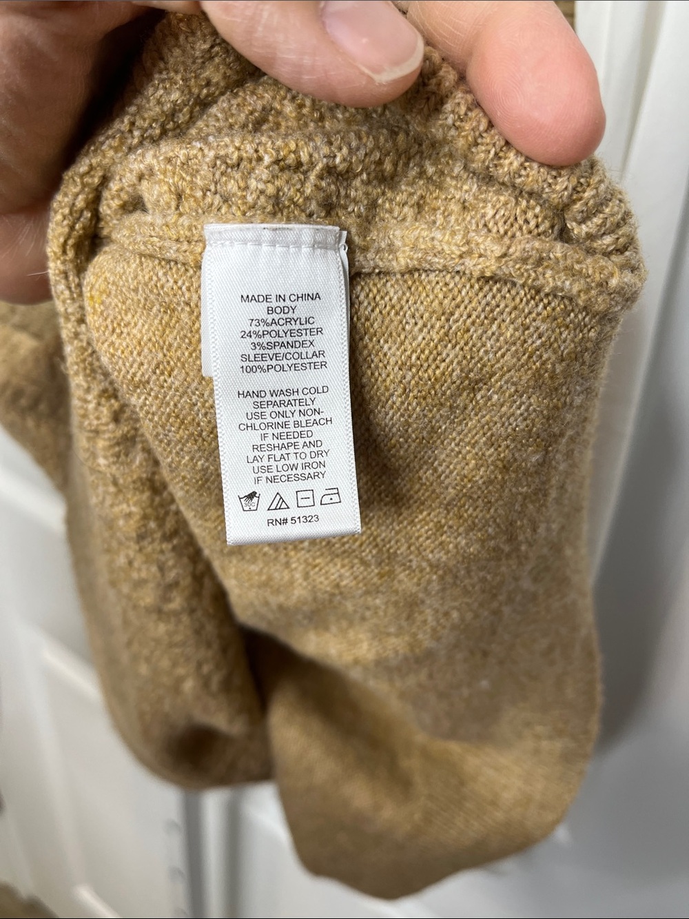 CeCe Cable Knit Sweater Vest in Camel with White Blouse Collar & Sleeves Large - Picture 5 of 6